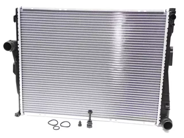 BMW Radiator | 2003-2008 17119071517