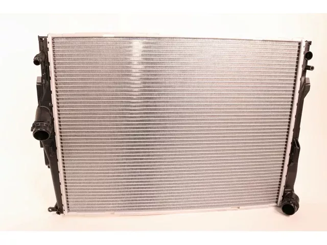 BMW Radiator | 2006-2013 17117562079