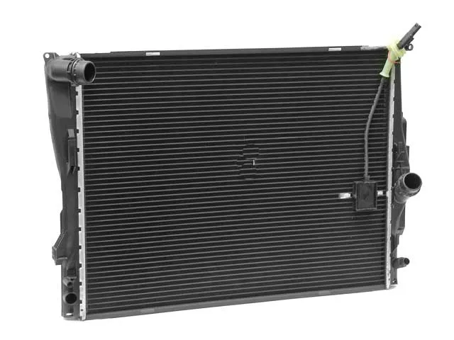 BMW Radiator | 2007-2013 17117537292