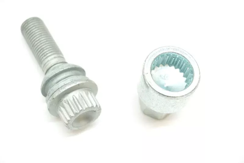 Porsche Anti Theft Wheel Stud & Adapter Set- Cayenne | 2003-2010